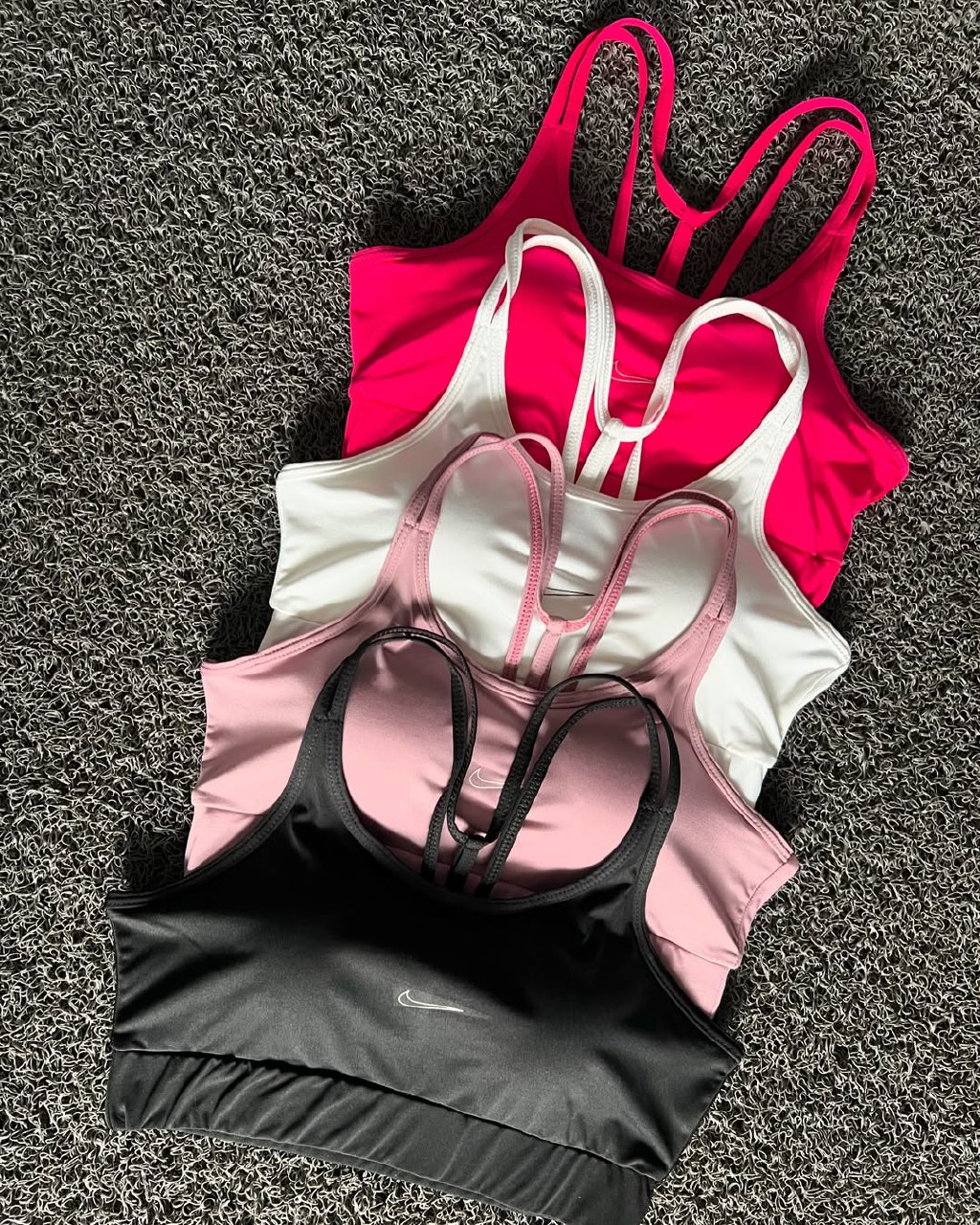 نیمتنه ی ورزشی  نایک  جنس فلامنت